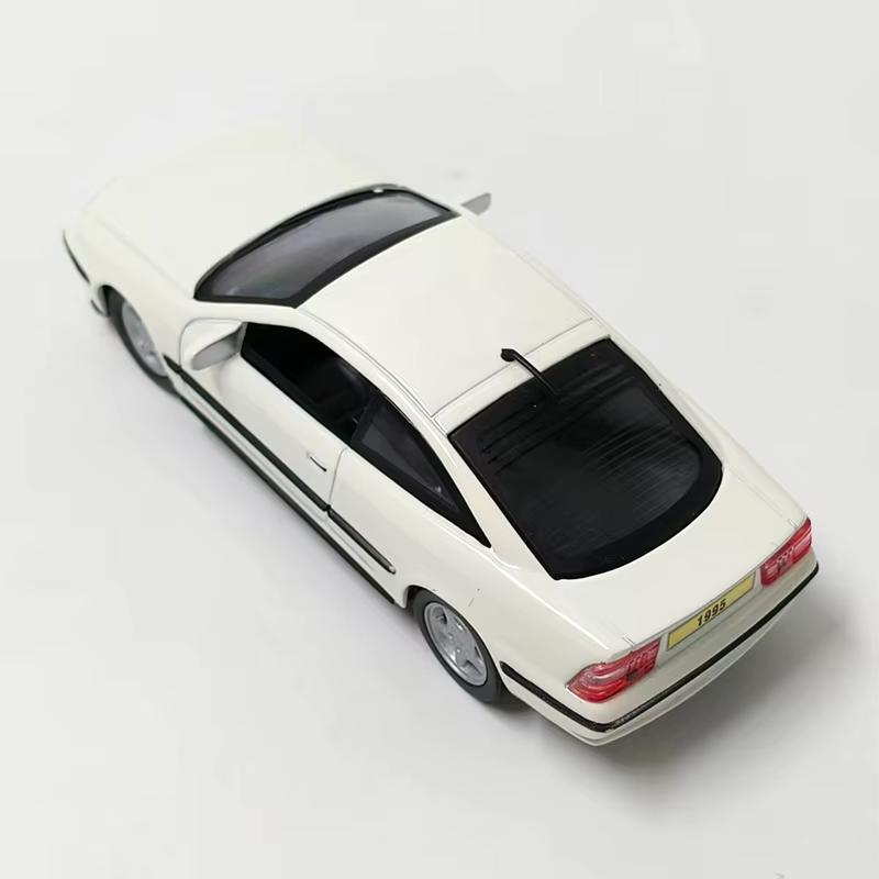 Vrac Sans boîte 1:Modèle de Voiture en Alliage Opel Calibra 1995 Échelle 43 Collection Statique Jouets de Fête Décorés Cadeau Souvenir