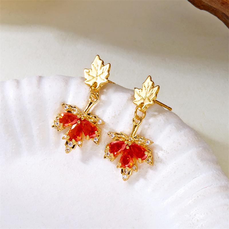Fashion New Red Crystal Zircon Maple Leaf Dangle Earrings For Women Light Luxury Temperament Earring Girls Party Charm Jewelry