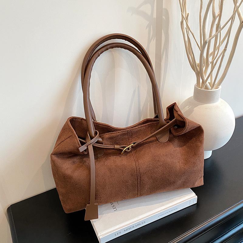 Sac Tote Épaule Design Ceinture Cuir Mat pour Femme Sacs Axillaires Velours Daim Grande Capacité Sacs à Main Travail Dames Portefeuille