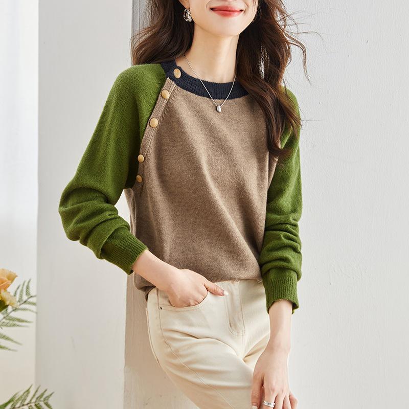 In Stock Autumn Winter Soft Skin-Friendly Round Neck Women's Niche Knitted Sweater