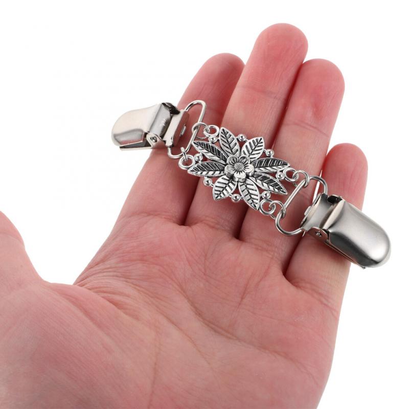 2-piece women's scarf clip set with floral decorative brooch