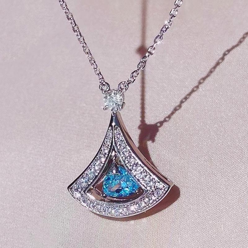 Ladies  Fan-shaped Collarbone Chain Pendant Necklace, Triangle Cut Blue Synthetic Zircon, Elegant and Minimalist Collarbone Chain, Birthday Gift