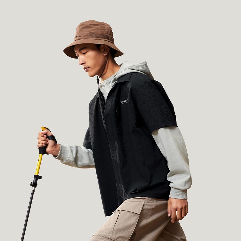 Li Ning CF Anti-UV Anti-Bacterial Cardigan With Sharp Collar Printed Letter Short Sleeve Shirt Men Shirts Black ASHU461-1