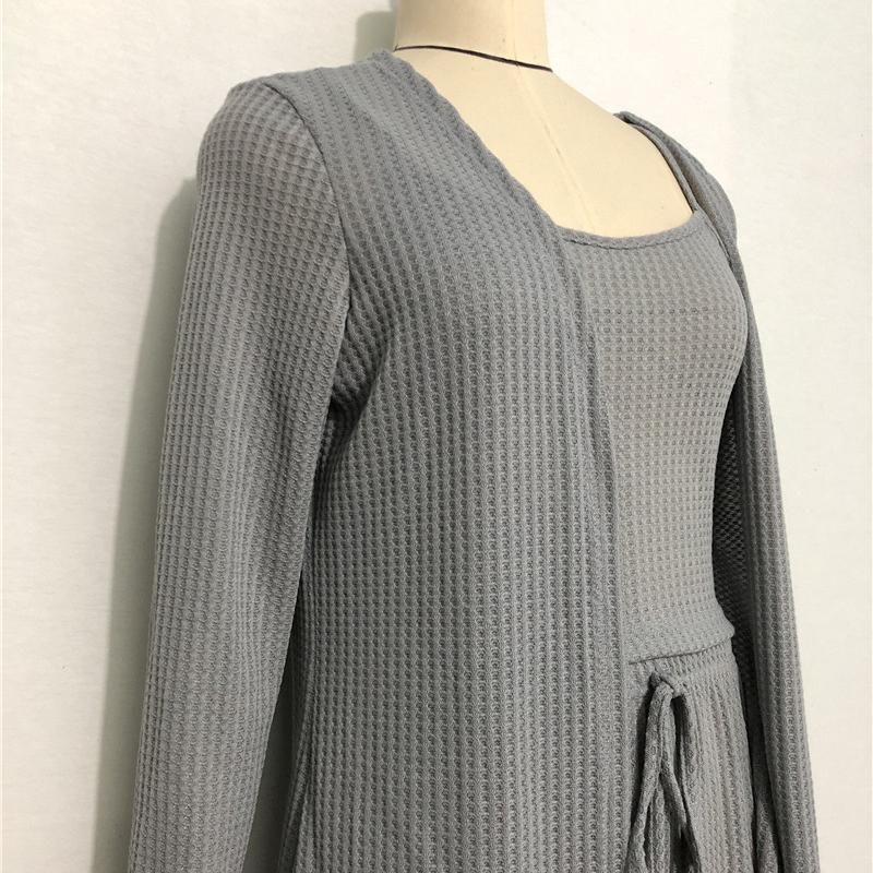 Damenmode-Heimkleidung, Waffelstrick-Trägeroberteil, Hose, Robe, Pyjama, dreiteiliger Anzug