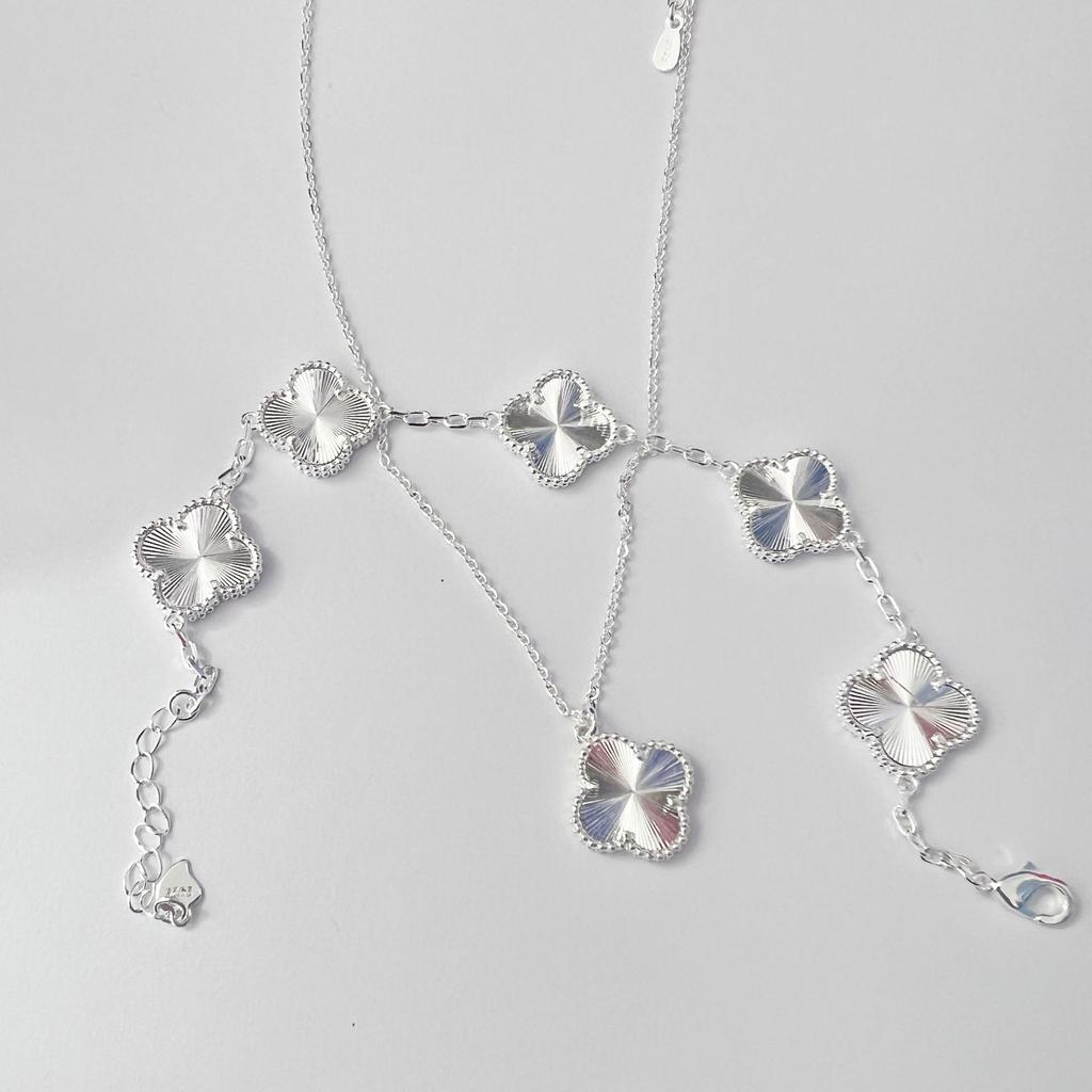 Seiko Silver Lucky Laser Clover Pendant Necklace Women'S Light Luxury Niche Clavicle Chain Premium