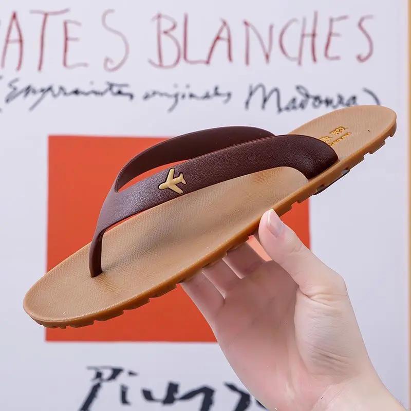 Fashion Ins Men's Shoe Flip Flops Shiatsu Soft Flat Sabot Beach Slides High Quality Fashion Low Price Adult Clappers 2025 Male Slipper