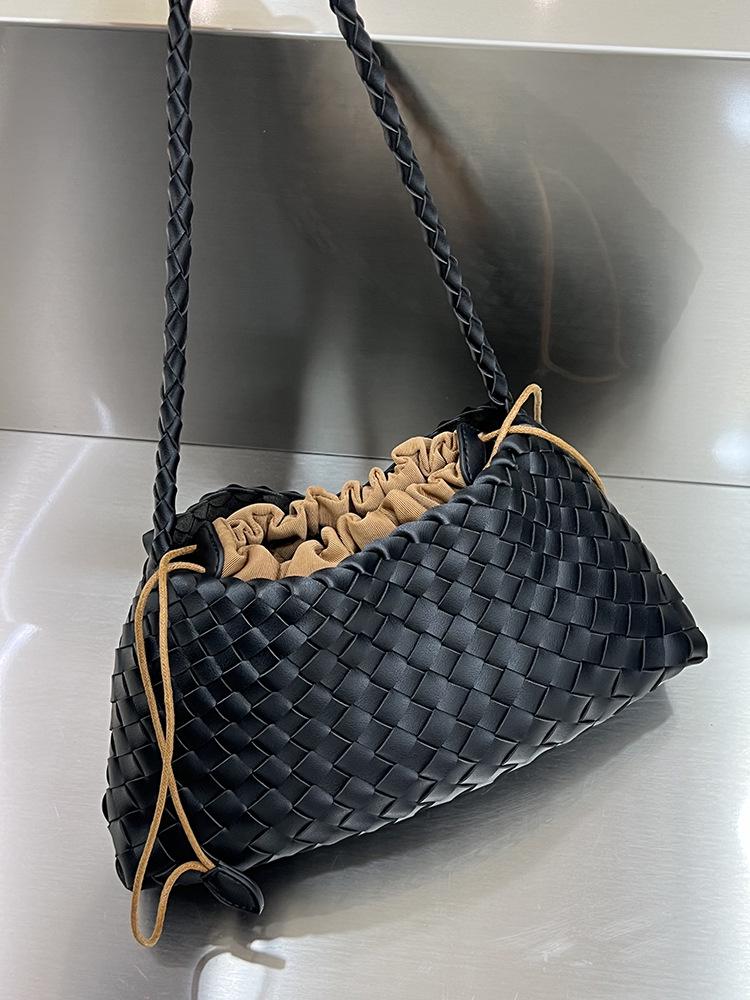 Универсальная летняя сумка-багет ручной работы 2024 года через плечо - высококачественная сумка-корзина для овощей под мышкой чёрный 4279₽