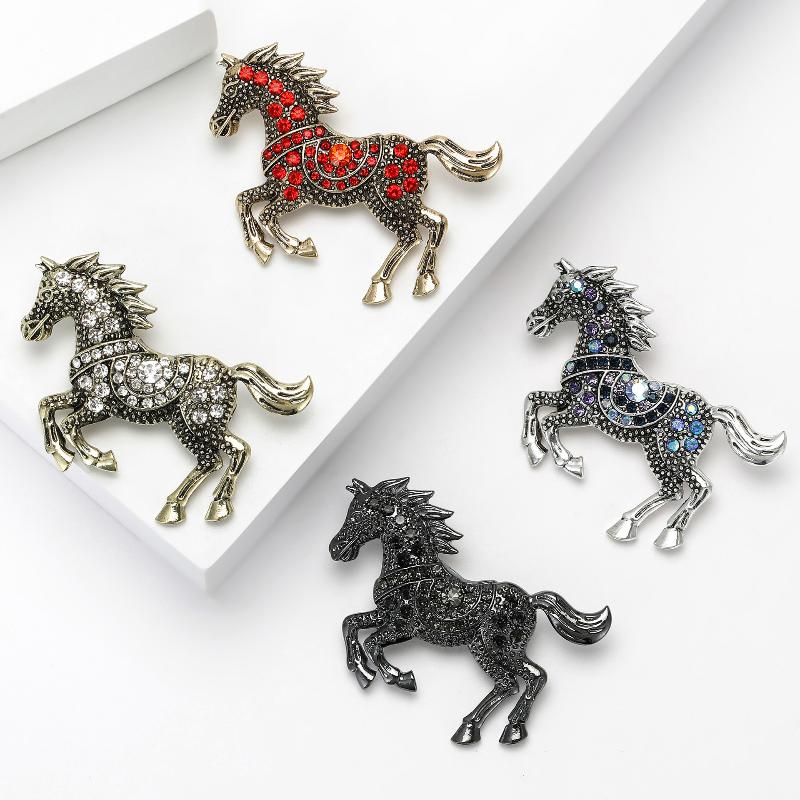 Unisex 4-color Elegant Enamel Animal Year Of The Horse Brooch Pins Luxury Strong Horse Brooches For Women Gifts