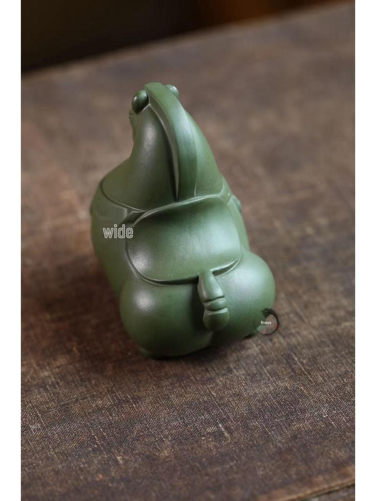 Yixing Zisha Green Horse Tea Pet Ornament for Wealth and Success