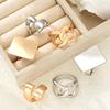 3er-Set Minimalistischer Kreuzknoten-Ringe Texturierte Dicke Stapelbare Ringe für Damen Moderner Statement-Schmuck Elegantes Geschenk für Partys Tägliches Tragen.