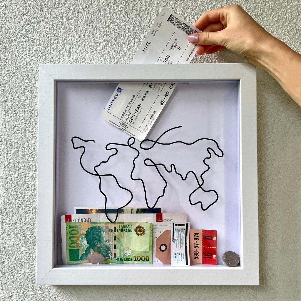 Caja de recuerdos de aventuras transfronterizas: Caja de almacenamiento, porta postales, alcancía, caja de mapas, marco de fotos.