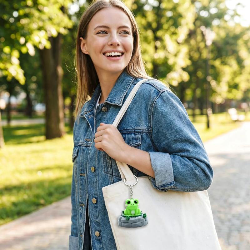 Creative Mini Fidget Keychain Built-in Mechanical Buttons Cute Frog Eagle Chick Broccoli Design for Bag Pendant Party Favors