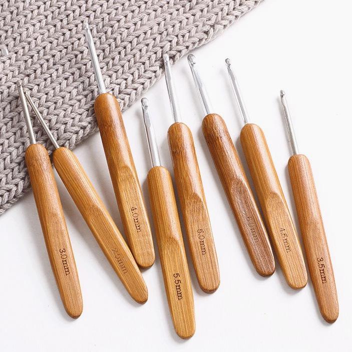 Carbonized Bamboo Crochet Hook for Hand-Knitted Wool Sweaters and Doll Slippers