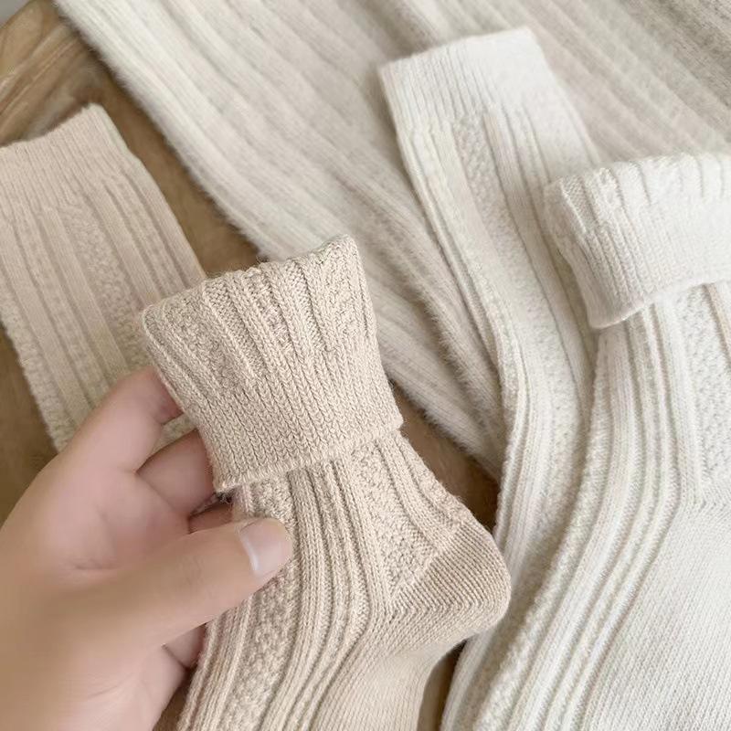 Women's Autumn and Winter Warm, Soft and Pure Color Wool Socks, Retro Thickened Twisted Medium Long Tube Pile Socks, Wool Socks