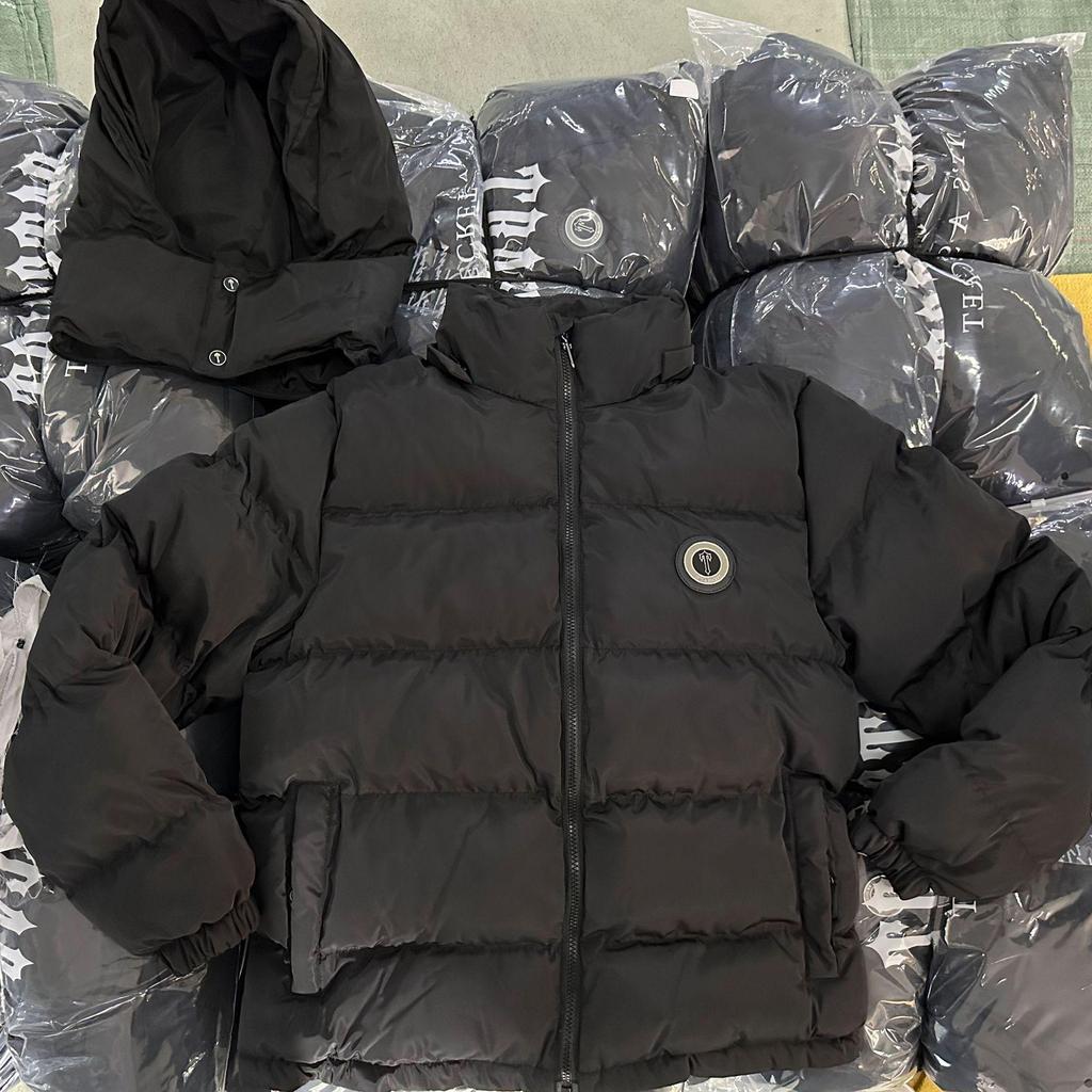 Trapstar Vyšívaná Americká Bavlněná Bunda s Kapucí a Stojáčkem - Nový Trendy Zimní Styl