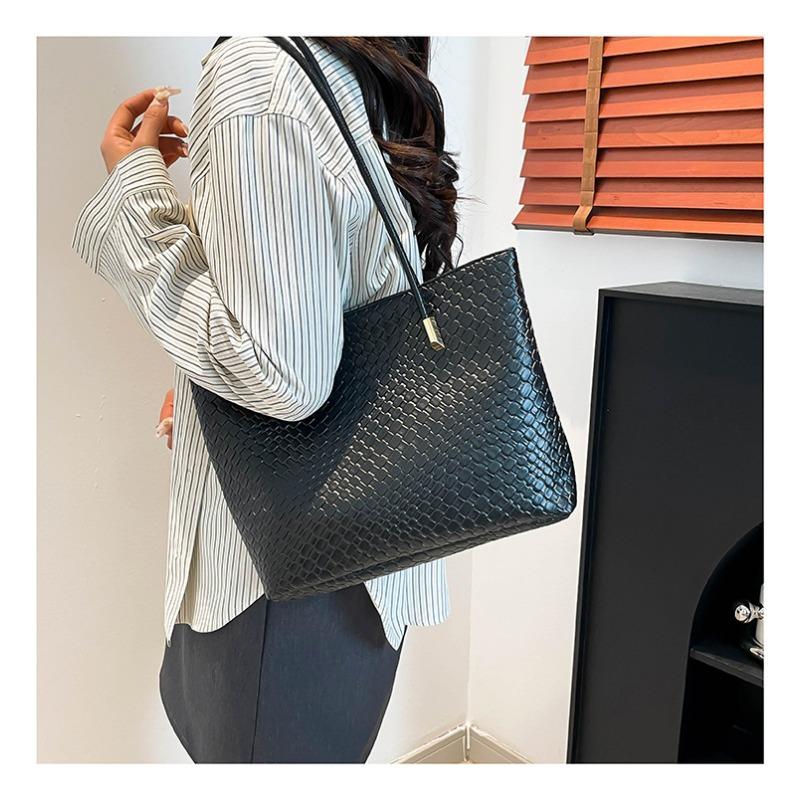 Grenzüberschreitende gewebte Handtasche mit großem Fassungsvermögen für Damen, 2025 neue Vintage- vielseitige Schultertasche mit Unterarmgriff und Tragetasche.