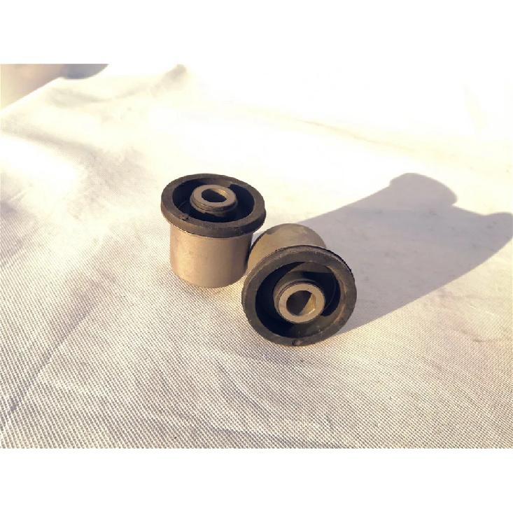 Front upper swing arm bushing Front lower arm bushing Trailing arm bushing for PAJERO MONTERO SHOGUN V73 V77 MR510417 MR510420 2PC upper