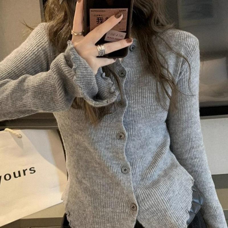 Knitted Cardigans Women Solid V-neck Simple Korean Fashion Designed All-match Y2k Tops Casual Sweaters Aesthetic Clothes