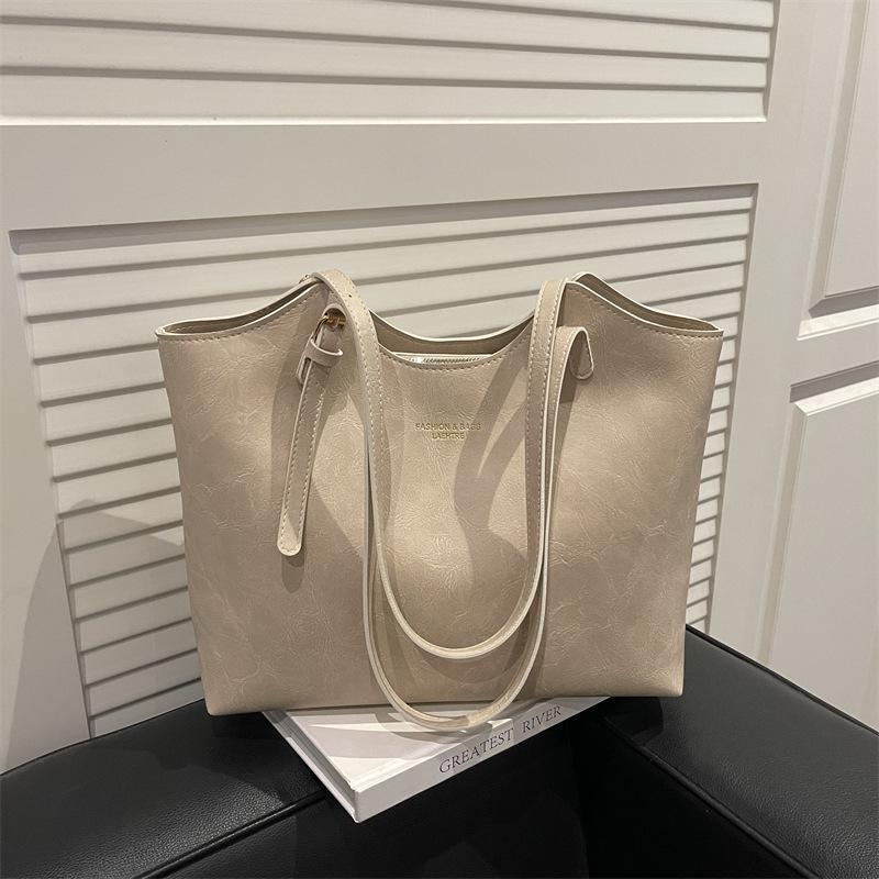 Leisure Large-capacity Commuter Tote Bag, Crossbody Bag with Shoulder Strap and Underarm Compartment