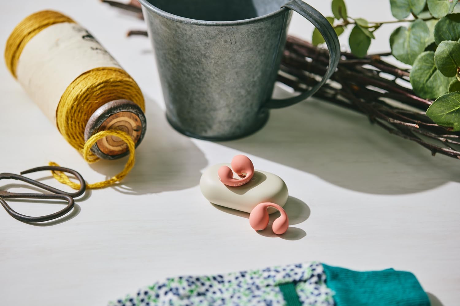 Wireless Earbuds Ambie Sound Earcuffs AM-TW02 (Flamingo × Beige