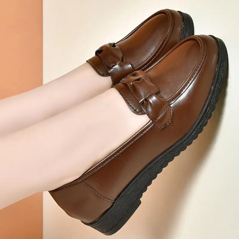 Low Heel Elegant Ladies Pumps Women's Shoes Round Toe Moccasins Chic Point Luxury Brand Summer 2025 On Offer Fashion Slip Sale