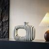 Svartvitrandig Keramisk Vas Abstrakt Konst Ihålig Blomsterarrangemangskärl Keramisk Vas för Vardagsrum och Kontor Gåva