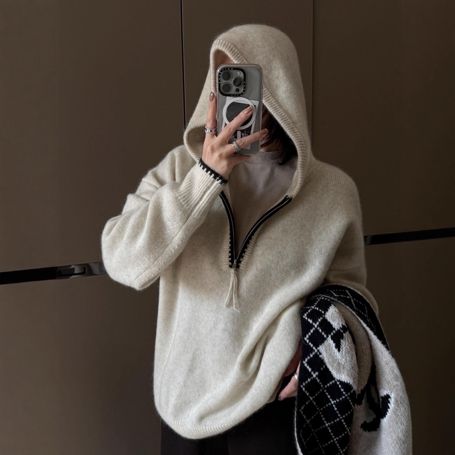 Unisex Color-Block Ribbed Half-Zip Hoodie Knitwear - Autumn/Winter 2026 Collection M