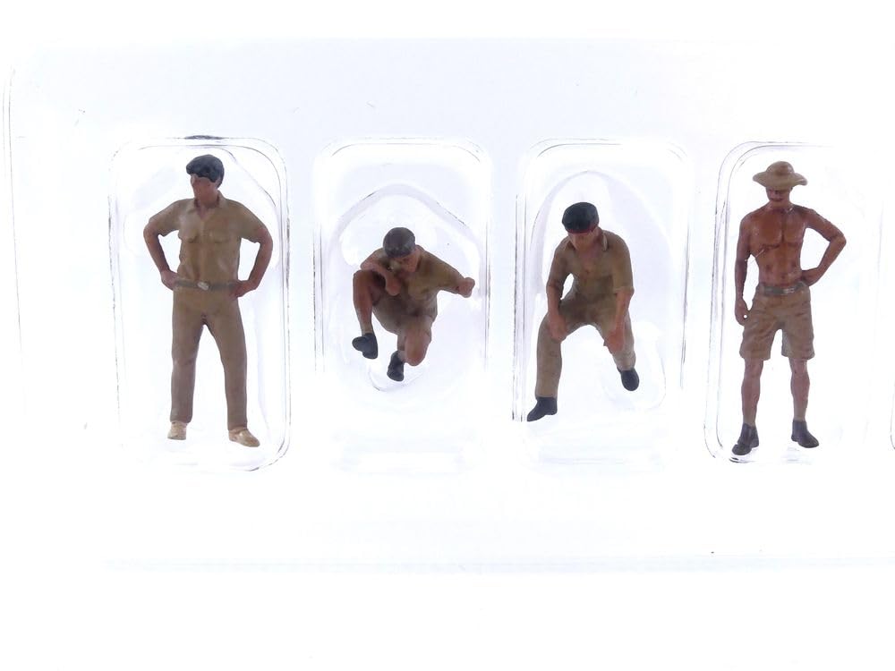 TrueScale Miniatures MINI GT 164 Metal Figure Camel Trophy Crew MGTAC17