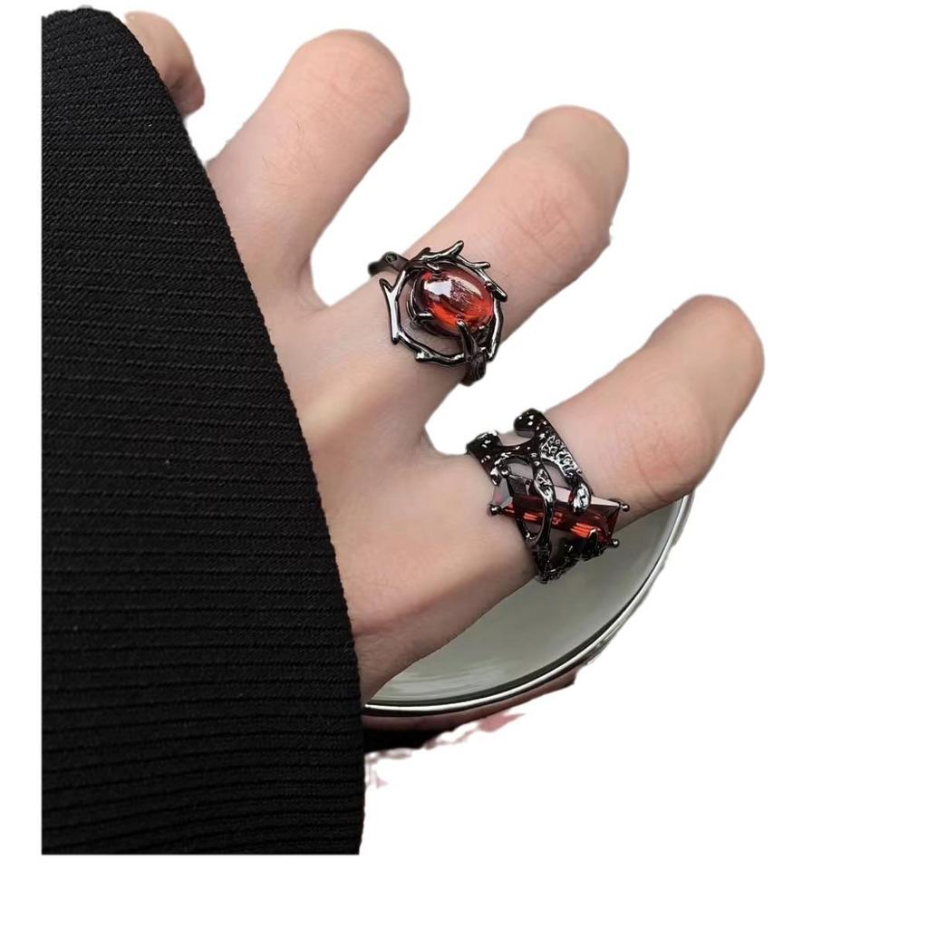 Unisex Dark Style Thorn Ruby Ring - Niche Design, High-End Adjustable Couple's Ring