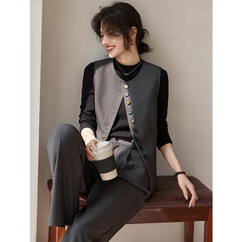 Женский элегантный костюм-двойка: жилет и брюки S