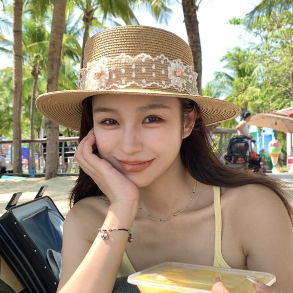 Sommer Strandurlaub Sonnenschutzhut Französische Spitze Schleife Flacher Hut Damen Reise Strohhut mit großer Krempe