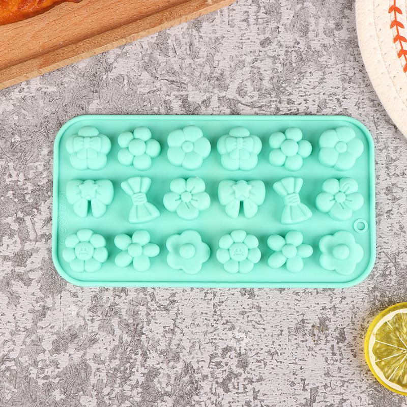 1Pc 18Cavities Flower Bow Tie Silicone Mold Diy Pudding Ice Baking Tools Biscuit Pastry Dessert Fondant Candle Cake Mold