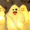 Svítící ozdoba duch Halloween duch světlo závěsná dekorace duch s gázou na krbovou římsu stůl zeď hororově tematické party potřeby