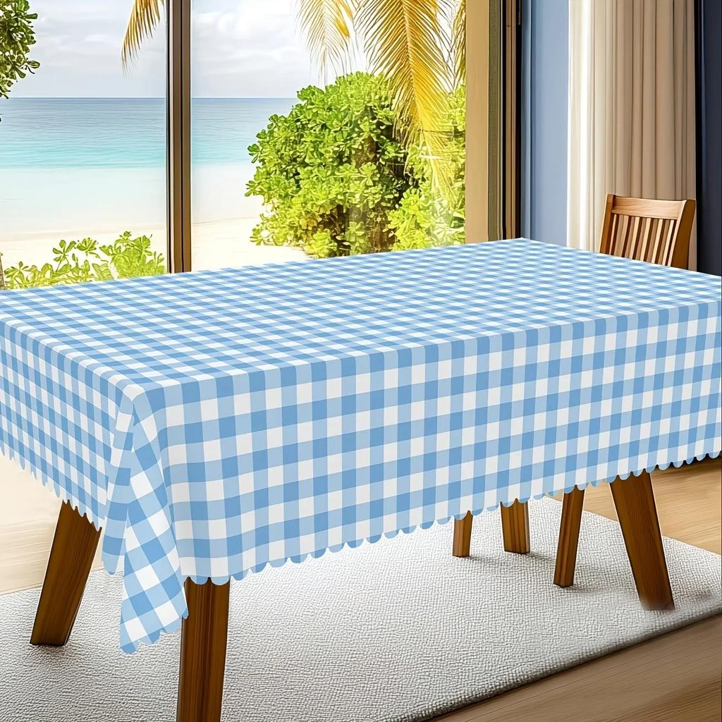 One piece of fresh blue and white checkered tablecloth, a French country-style tablecloth with a simple checkered designxzj