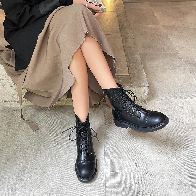 Leather short boots Martin boots women's new fashionable versatile winter velvet short tube flat-bottomed British style boots
