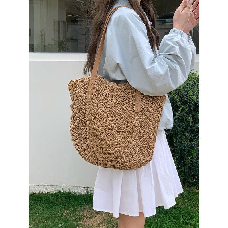 Hand-woven Straw Bag Women's Seaside Vacation Beach Woven Bag Large Capacity Commuter Shoulder Tote Bag