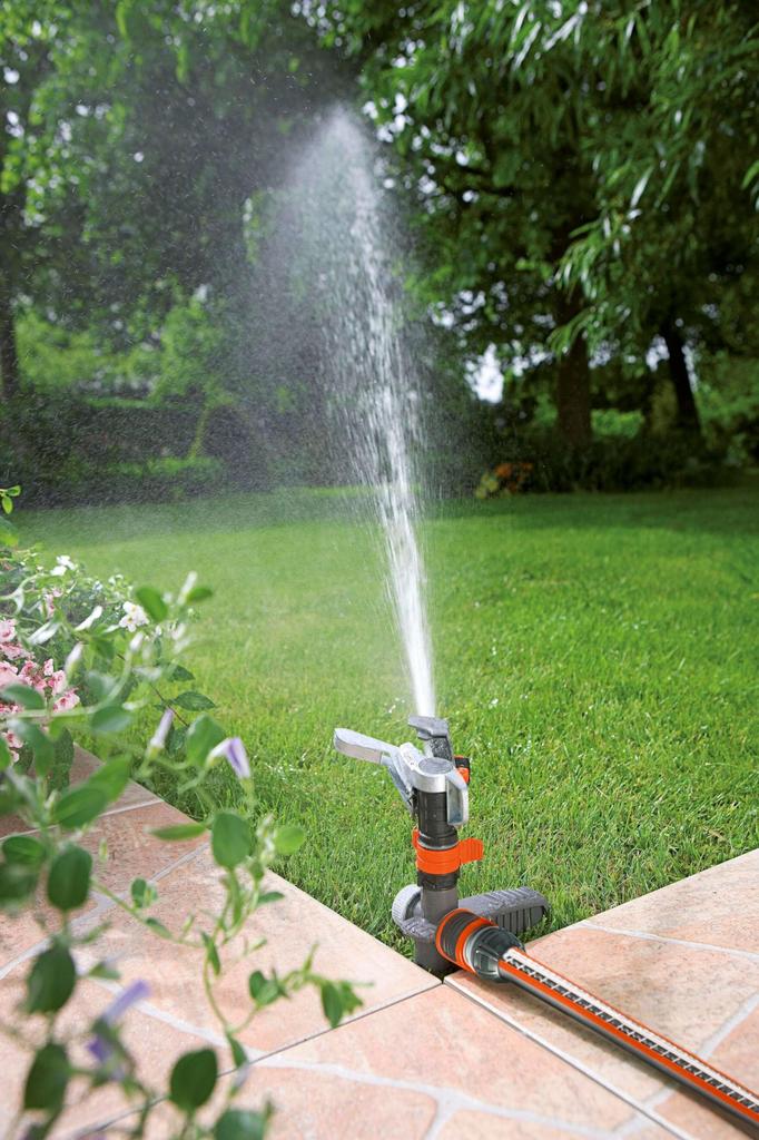 GARDENA Rotating Pulse Sprinkler with Fixed Metal Spikes, Premium, Waters up to 490m², 8136-20, Product Warranty: Up to 5 Years