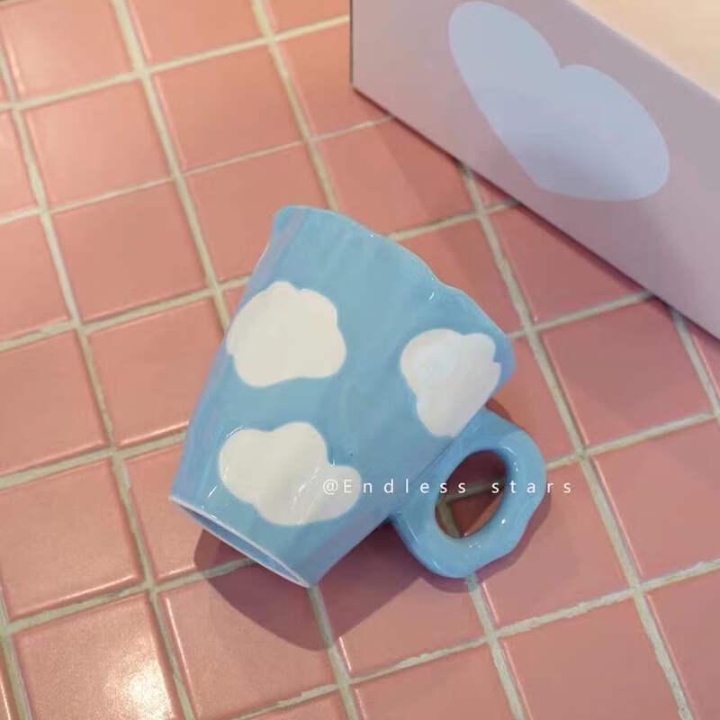 

OLOEY Ceramic Bear & Tulip Mug