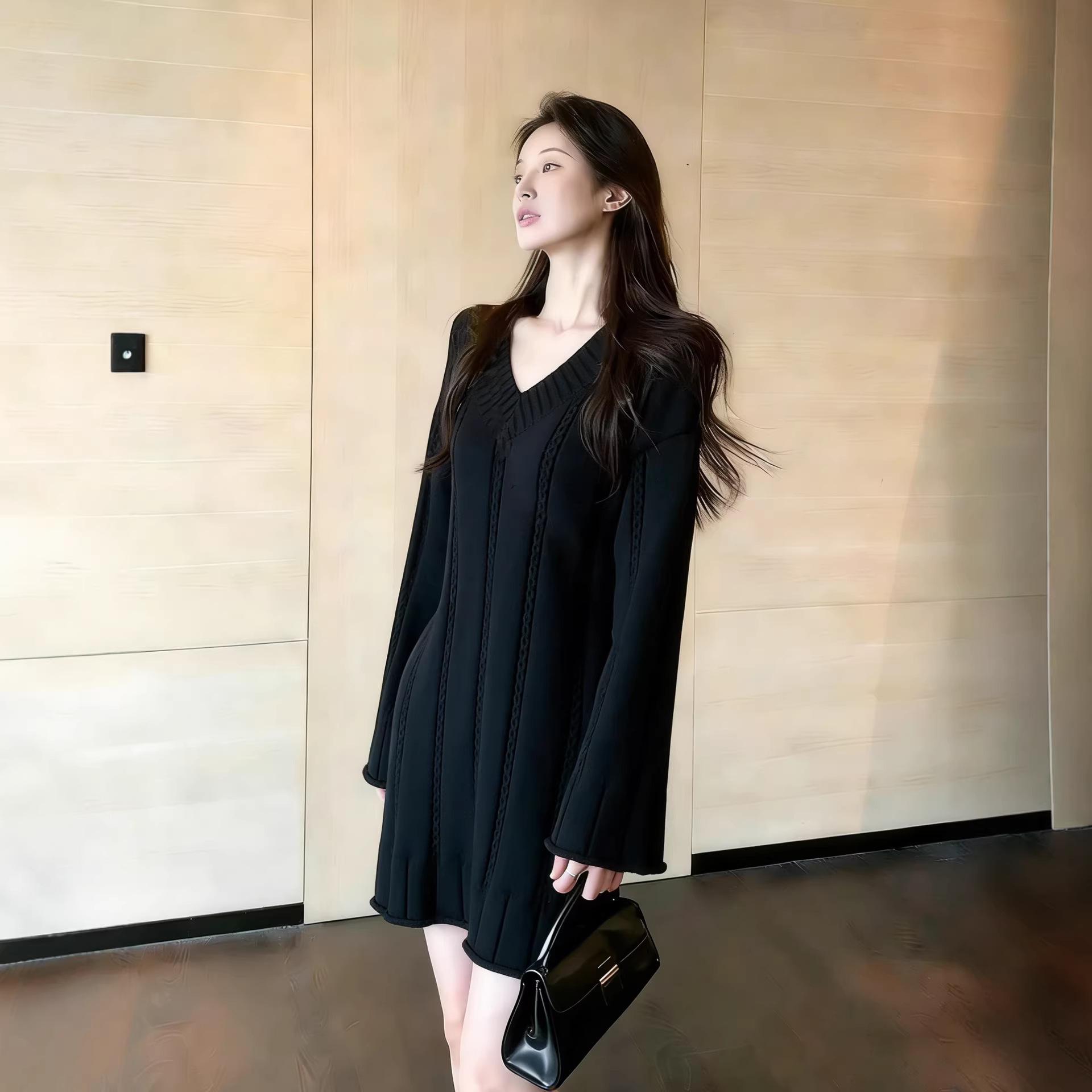 

Women s Slimming Black V-Neck Knit Dress - Cozy Autumn/Winter Style 2026 Extra Large чёрный