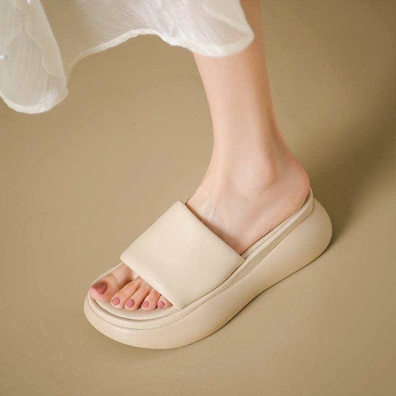 Thick-soled slippers women's summer 2025 new original niche beach slope heel sandals wear high heels