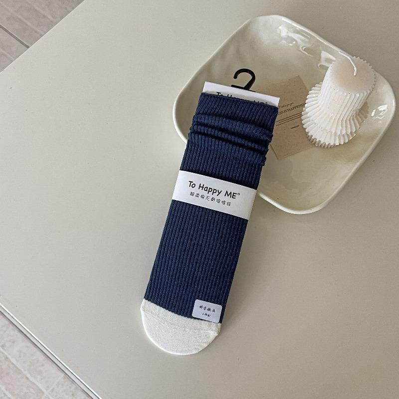 

Женские осенние простые и удобные носки из хлопка «барашек» с микродавлением, без косточек, с цветной вставкой 1 pair темно-синий