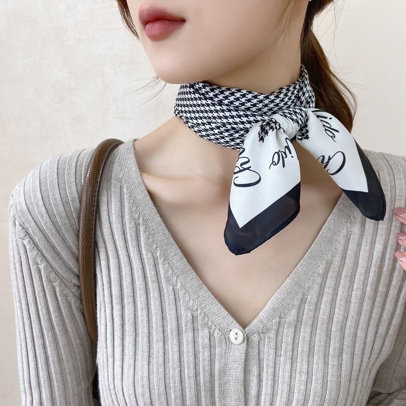 Luxury Printing Silk Square Scarf Women Neck Hair Tie Band Beach Hijab Kerchief Head Headbands Bandana Female Foulard 70cm
