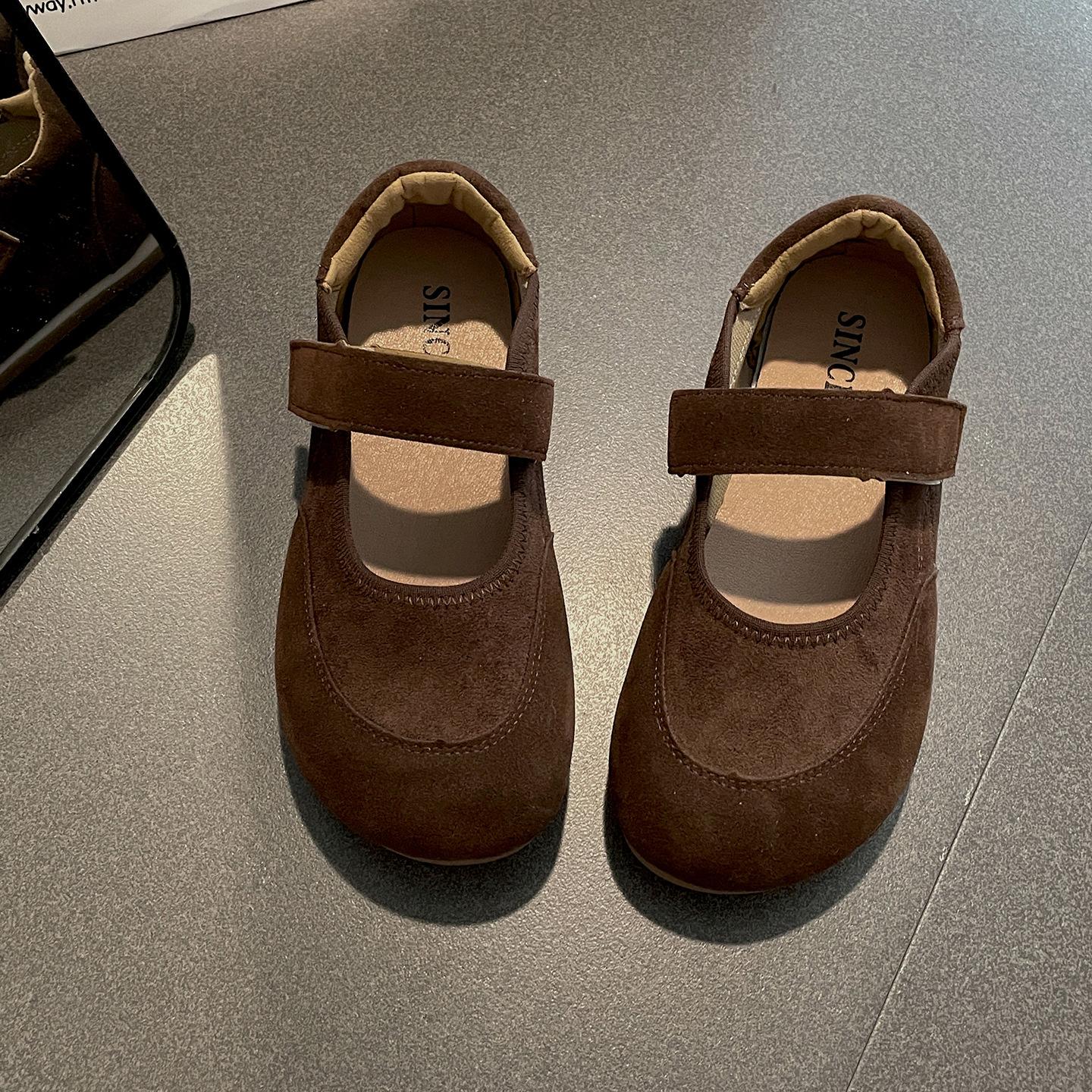 

Retro high-end French flat-bottomed shallow-mouth single shoes women s summer 2025 new models with skirts versatile round-head Mary Jane shoes 42 темно-коричневого кольору