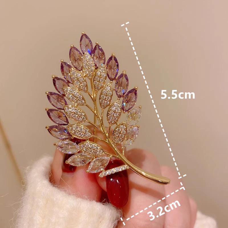 Light Luxury Amethyst Maple Leaf Brooch Hot-Selling Creative Leaf Corsage Women'S Dress Fixed Anti-Light Pin