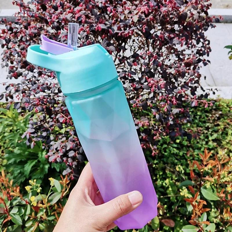 600ML Gradient Sports Water Bottle For Girls Plastic Water Bottles With Straw Portable Drinking Bottle For Outdoor Travel Gym