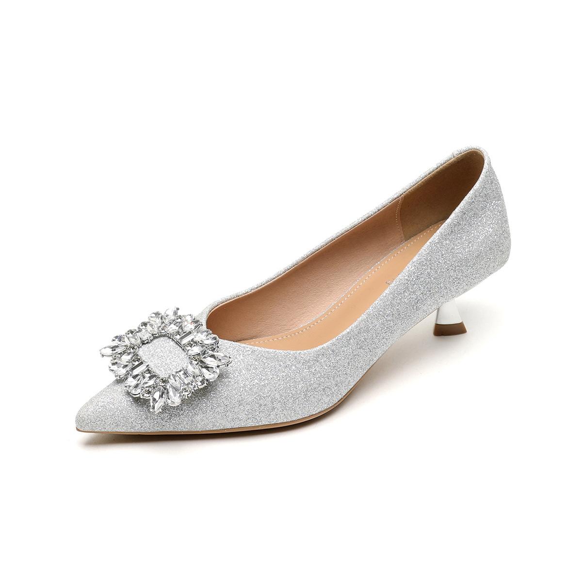 

Остроносые туфли-лодочки женские с неглубоким вырезом, со стразами, на высоком каблуке, не утомляют ноги, с темпераментом, на тонком каблуке, хрустальные свадебные туфли 42 серебряный