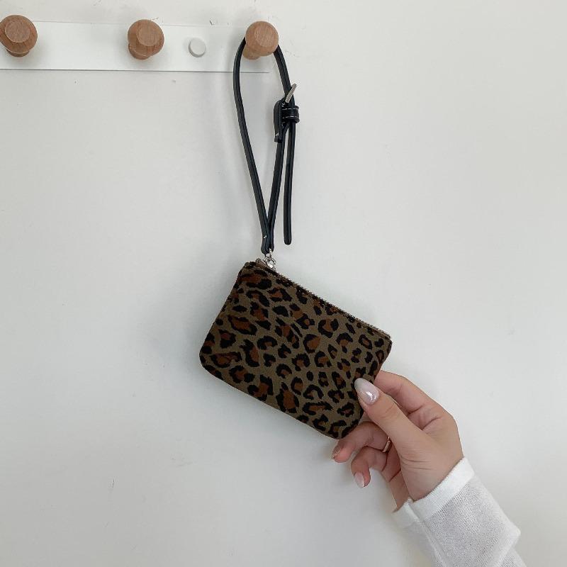 Mini Leopard Print Bag Autumn and Winter New Retro Change Bag Niche Trend Versatile Light Hand Carry Suede Bag