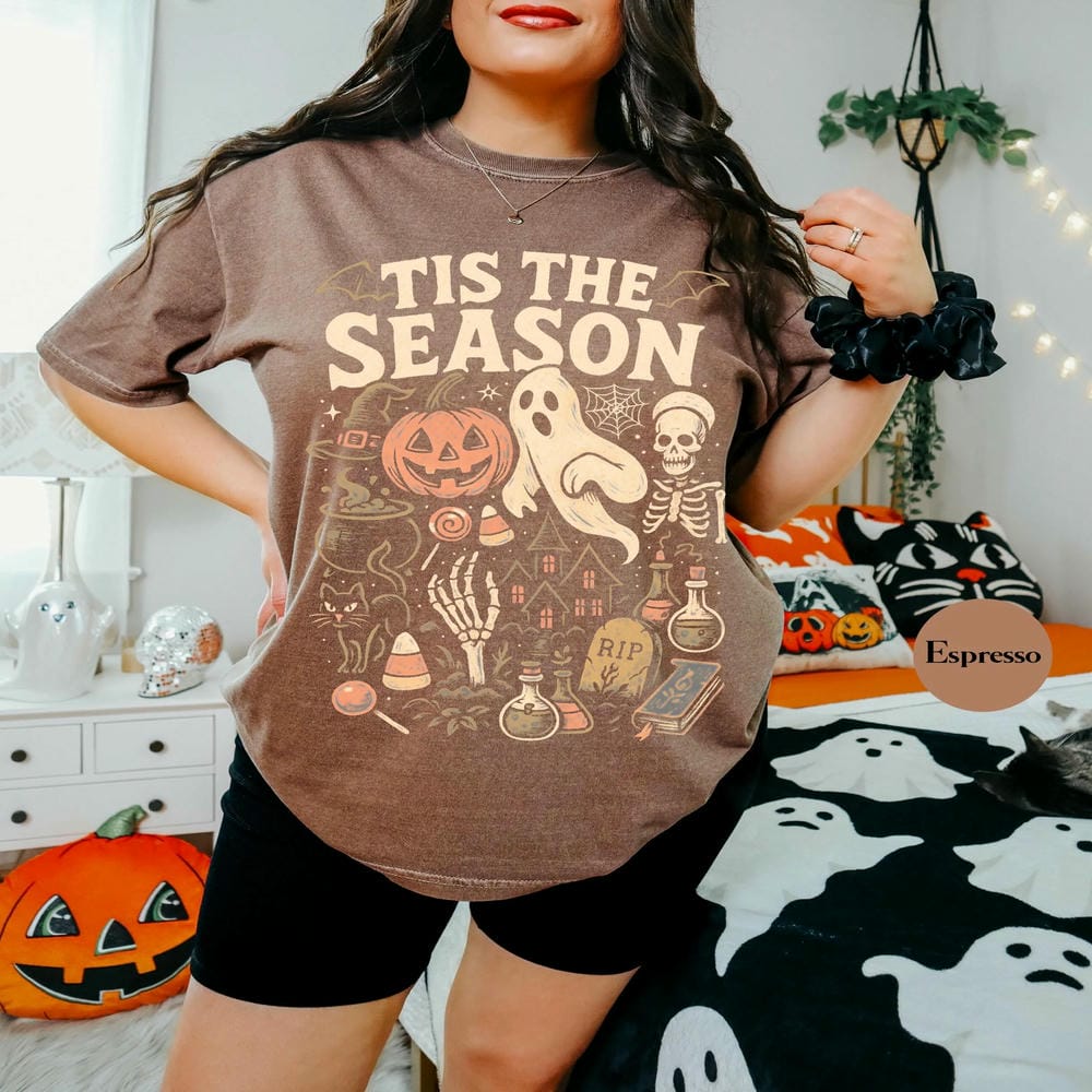 Women Retro Tis The Season Skeleton Pumpkin Ghost Halloween TShirt Vintage Halloween Comfort Y2K Top Daily Trendy Streetwear