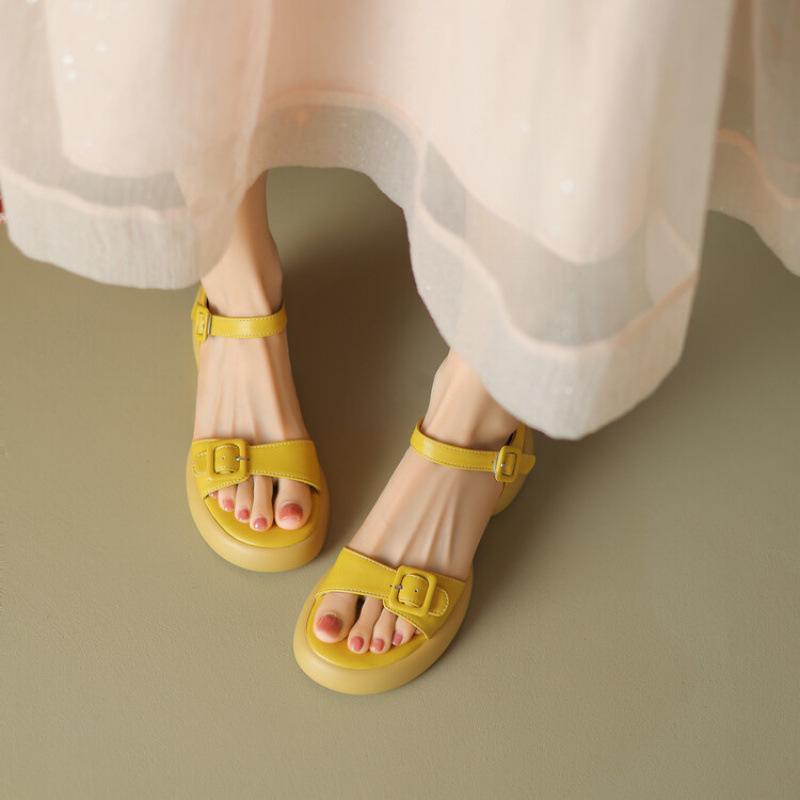Summer Student Sandals Women's Round Head New Sandals Rubber Soft Sole Platform Sandals Buckle Girl Word with Sandals