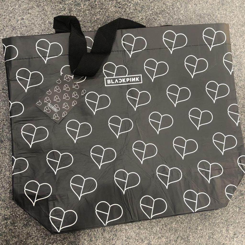 [USED] Seoul concert exclusive Black Pink bag